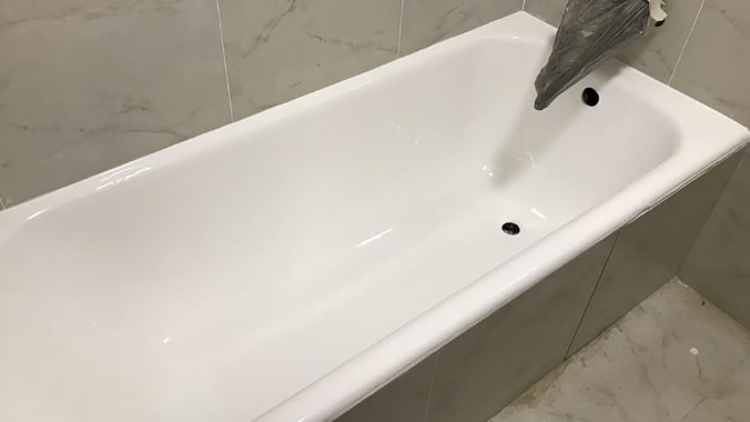 Реставрация ванны жидким акрилом и эмалью под ключ в Санкт-Петербурге